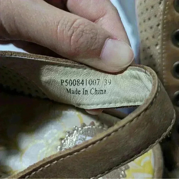 Fly London Leather Shoes - Picture 4 of 6